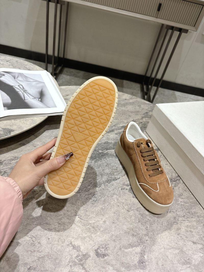 Pra*a sneakers